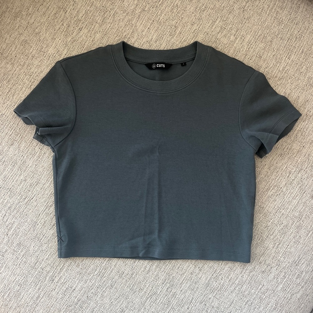 CUTS | tomboy crop tee